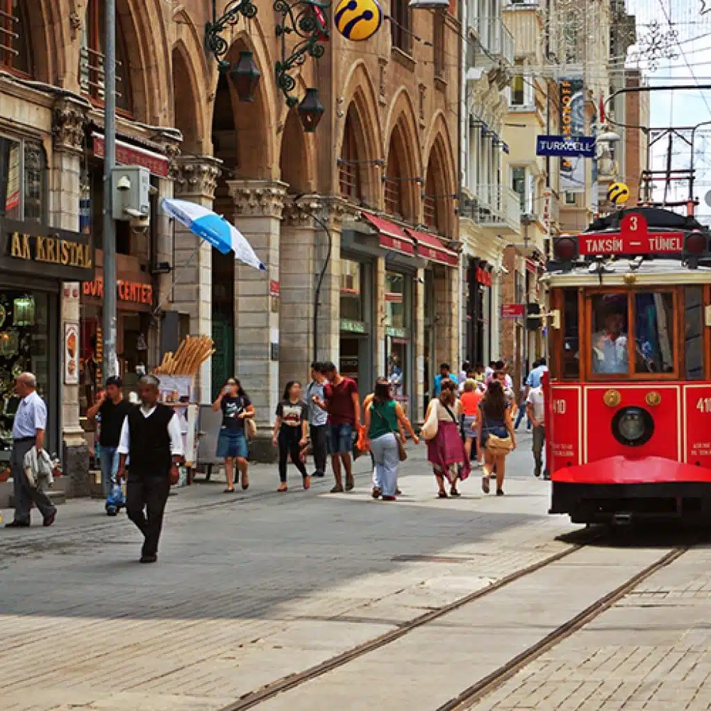استانبول-استقلال-جاده-هتل-تور-تورلیدر-ترکیه-زمینه