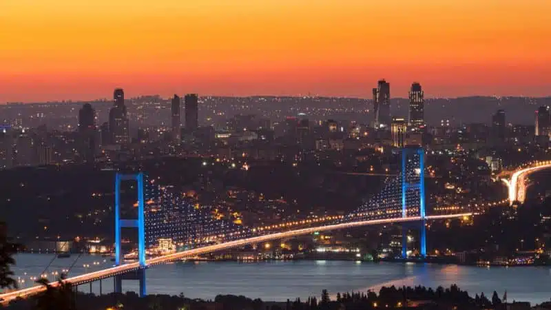 جاذبه های گردشگری استانبول همراه با سایت تورلیدر