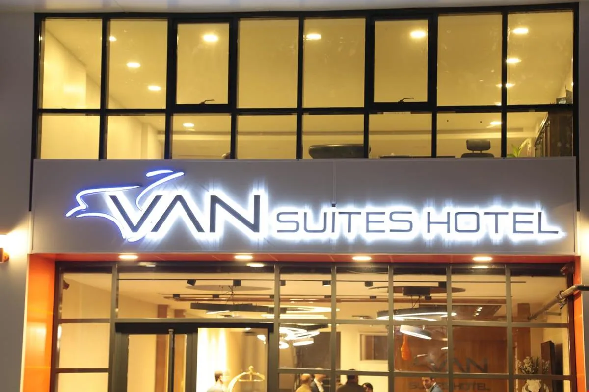 Van Suites Hotel