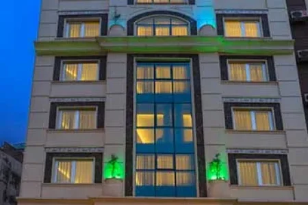 تور هوایی استانبول هتل Atro Hotel