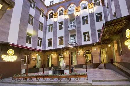 تور هوایی ارمنستان هتل CENTRAL