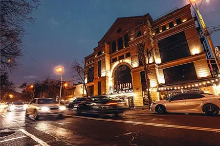 تور هوایی ارمنستان هتل ROYAL PLAZA