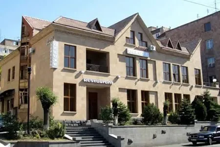 تور هوایی ارمنستان هتل YEREVAN DELUXE