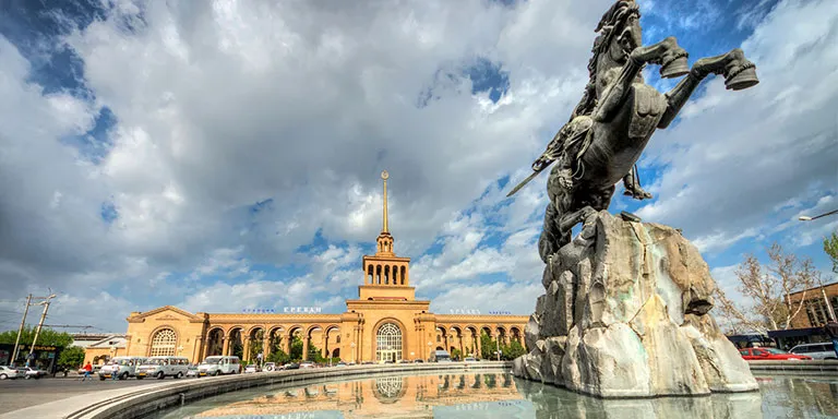 yerevan-armenia_15-tourlider-400x200